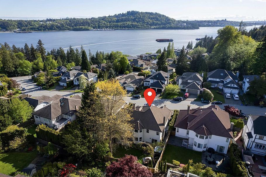 318 Roche Point Drive North Vancouver, BC - 3