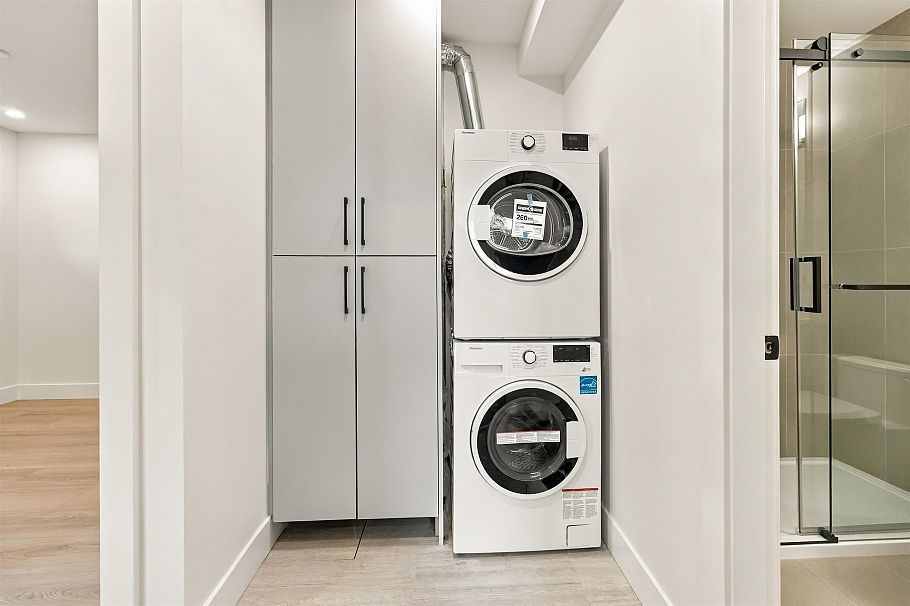 3290 E 48th Avenue Vancouver, BC - 34