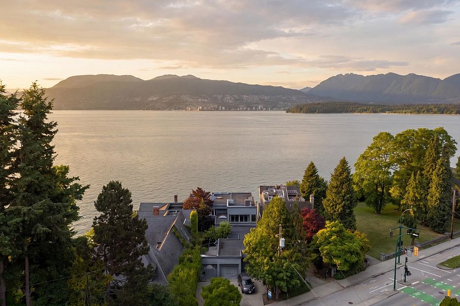 2711 Point Grey Road Vancouver, BC - 1