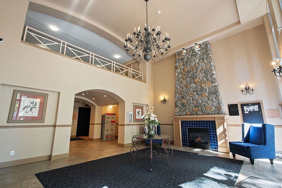 307 3600 Windcrest Drive North Vancouver, BC - 39
