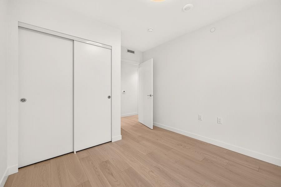 1528 W 6th Avenue Vancouver, BC - 38