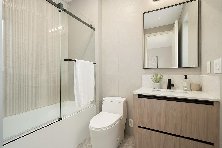 1 2941 W 29th Avenue Vancouver, BC - 27
