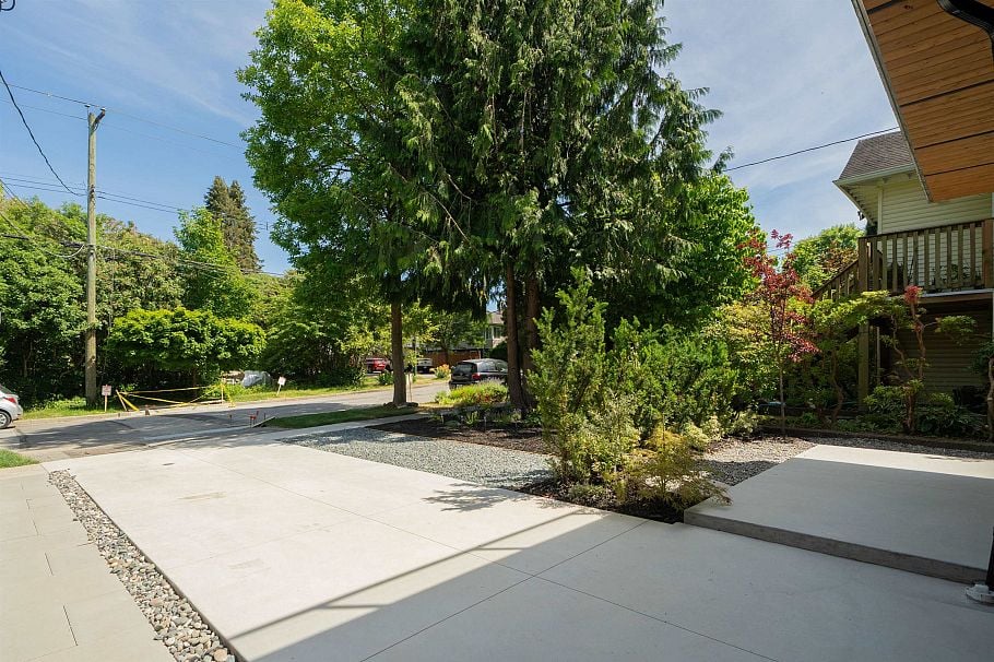 1 4161 Windsor Street Vancouver, BC - 4