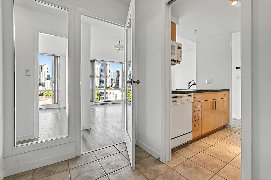 1005 193 AQUARIUS MEWS, Vancouver BC V6Z 2Y3 Vancouver, BC - 26