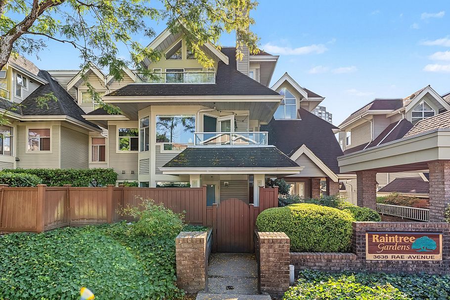 302 3638 Rae Avenue Vancouver, BC - 1