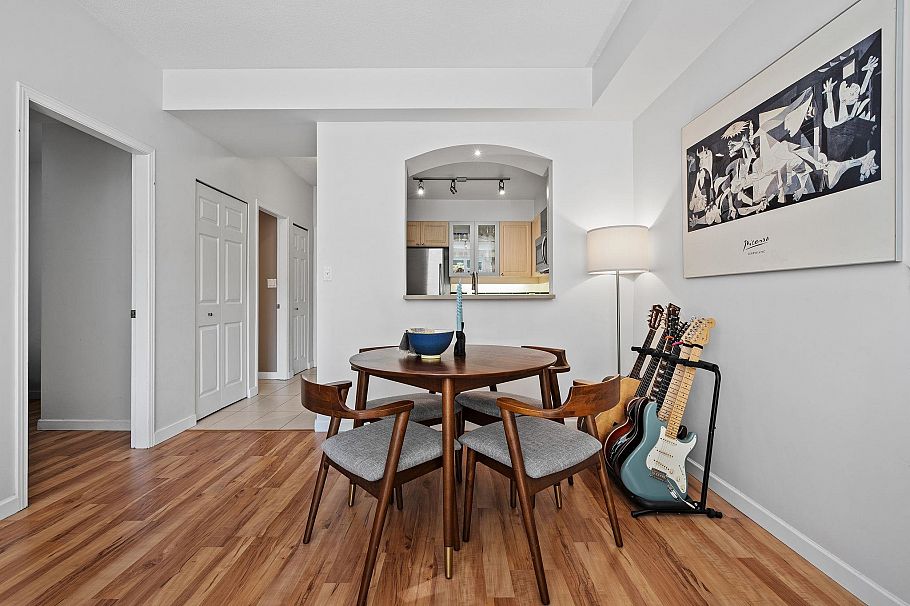 307 3600 Windcrest Drive North Vancouver, BC - 17