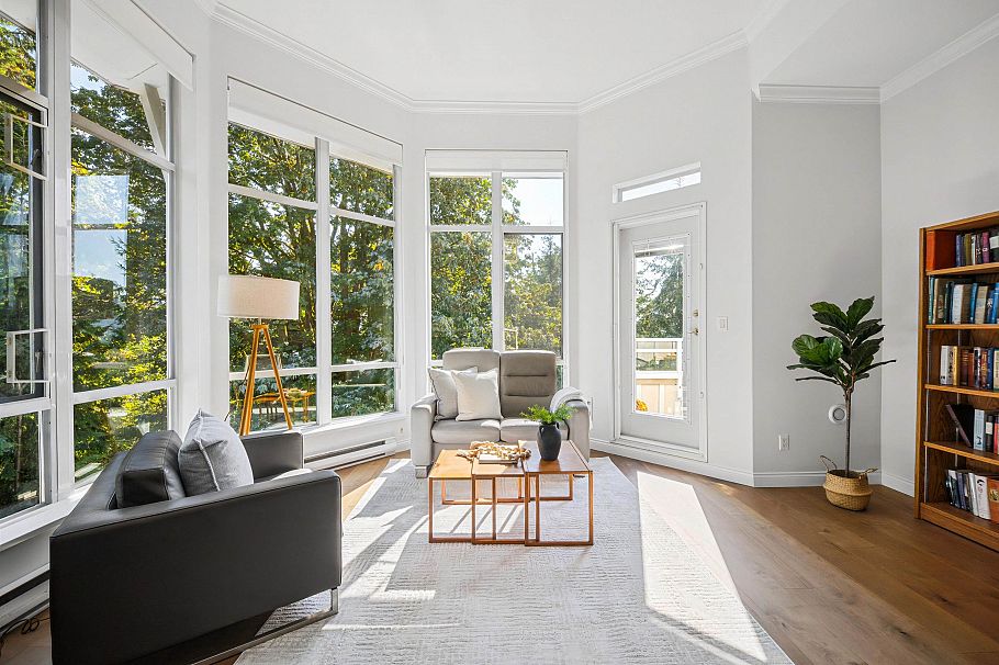 521 3629 Deercrest Drive North Vancouver, BC - 12