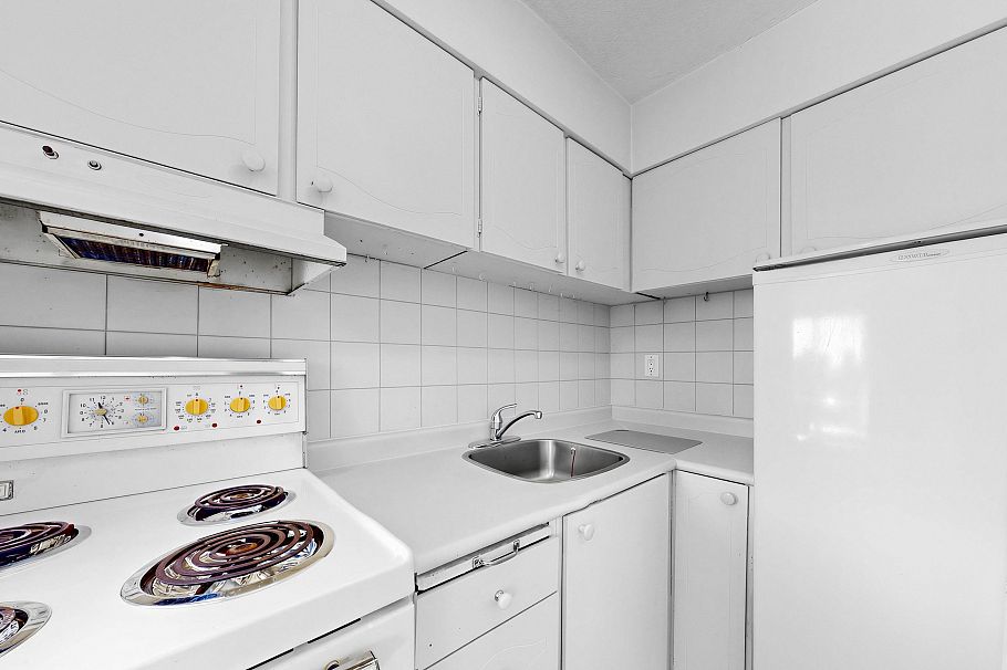 906 1251 Cardero Street Vancouver, BC - 6