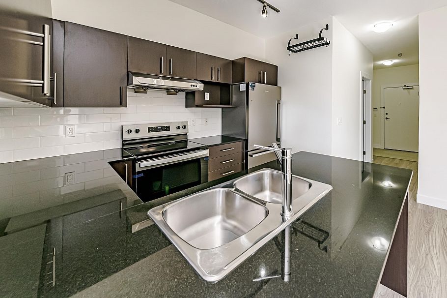107 1633 Mackay Avenue North Vancouver, BC - 13