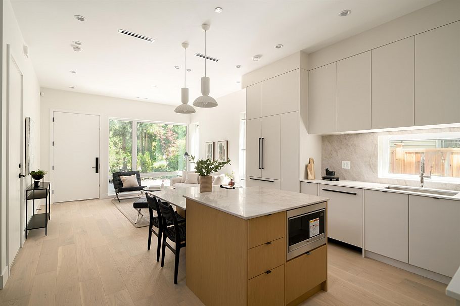 1 4161 Windsor Street Vancouver, BC - 10