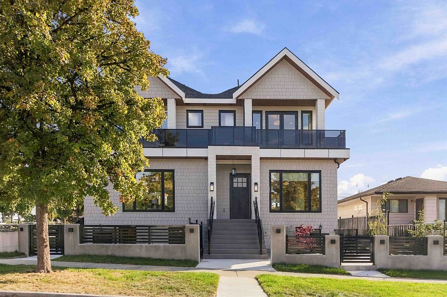 3290 E 48th Avenue Vancouver, BC - 40