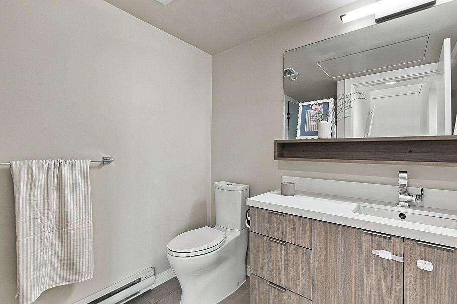 357 E 16th Avenue Vancouver, BC - 21