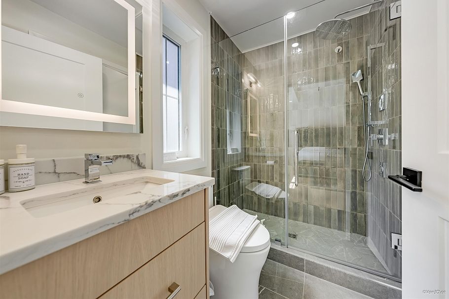 1 683 W 19th Avenue Vancouver, BC - 21