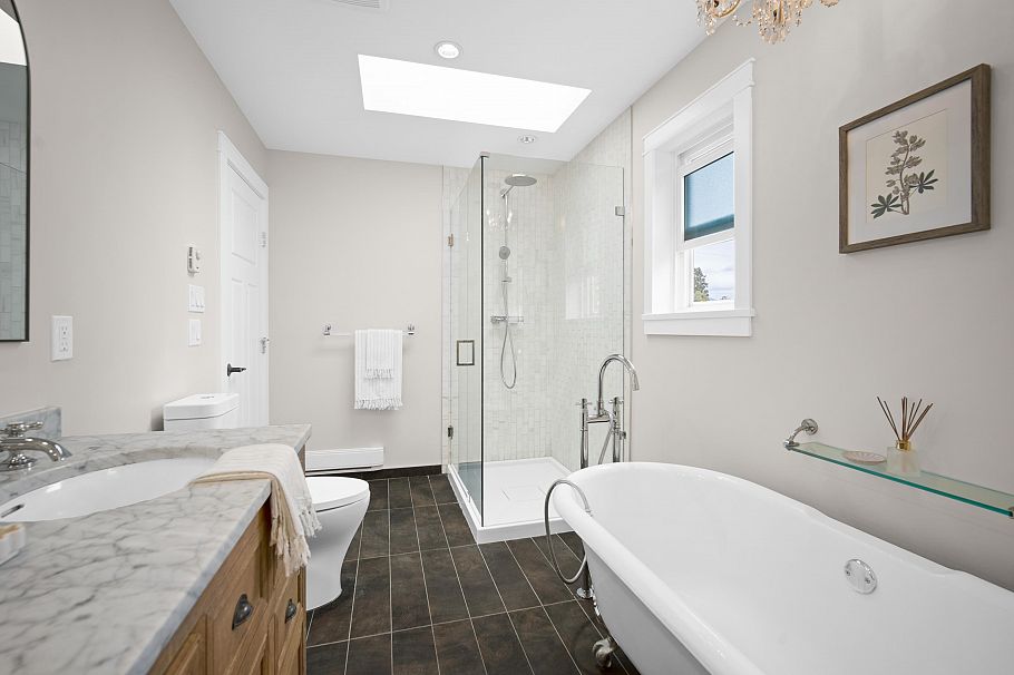 3183 Adanac Street Vancouver, BC - 31