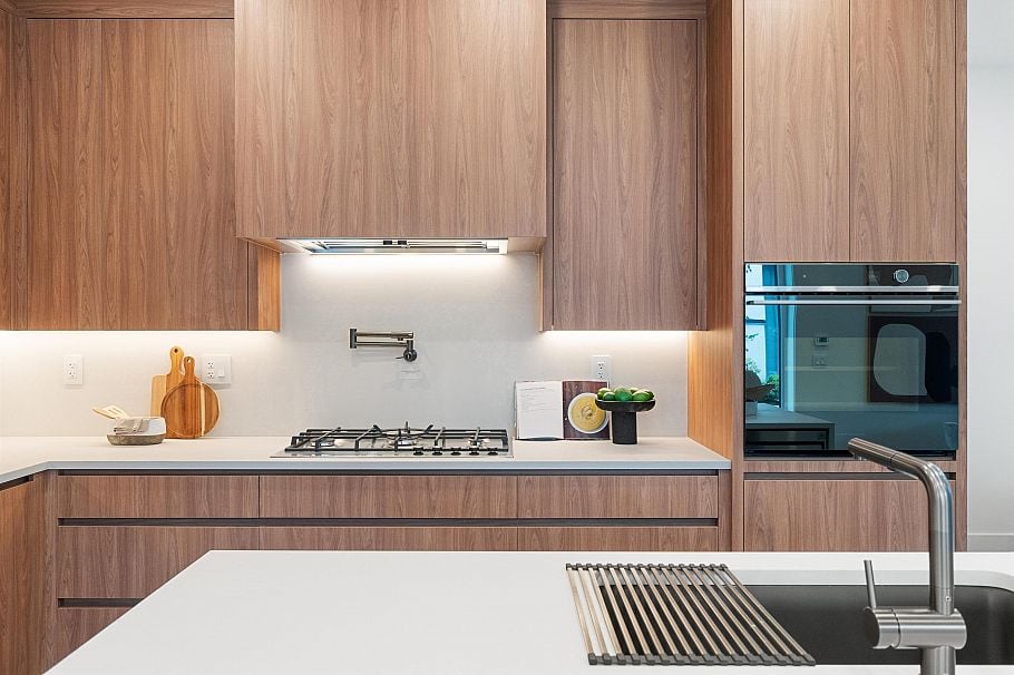 948 W 57th Avenue Vancouver, BC - 5