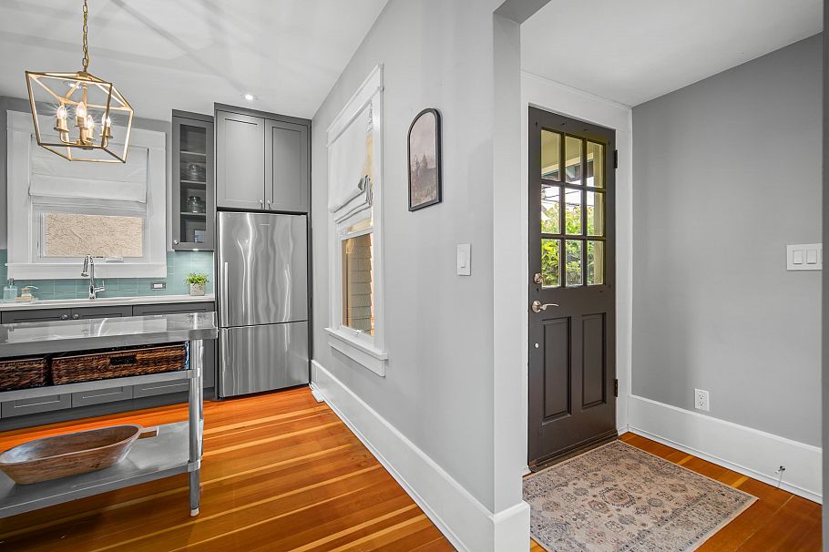 3183 Adanac Street Vancouver, BC - 17