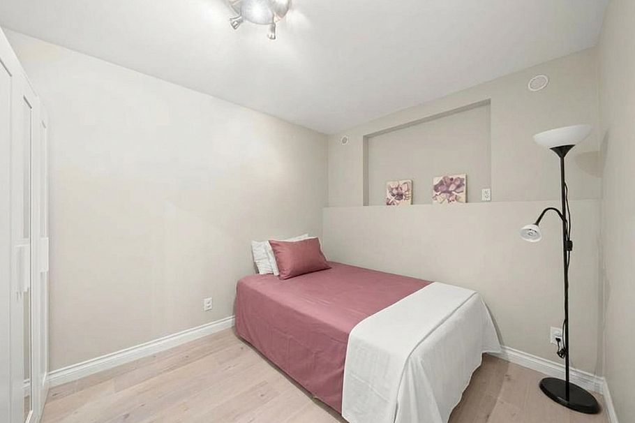 1252 E 11th Avenue Vancouver, BC - 26