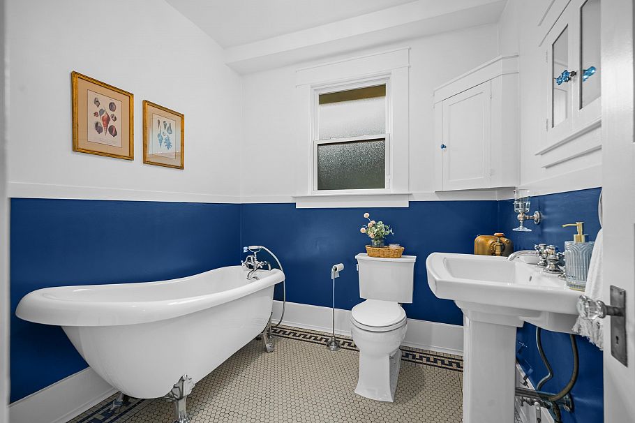3183 Adanac Street Vancouver, BC - 23