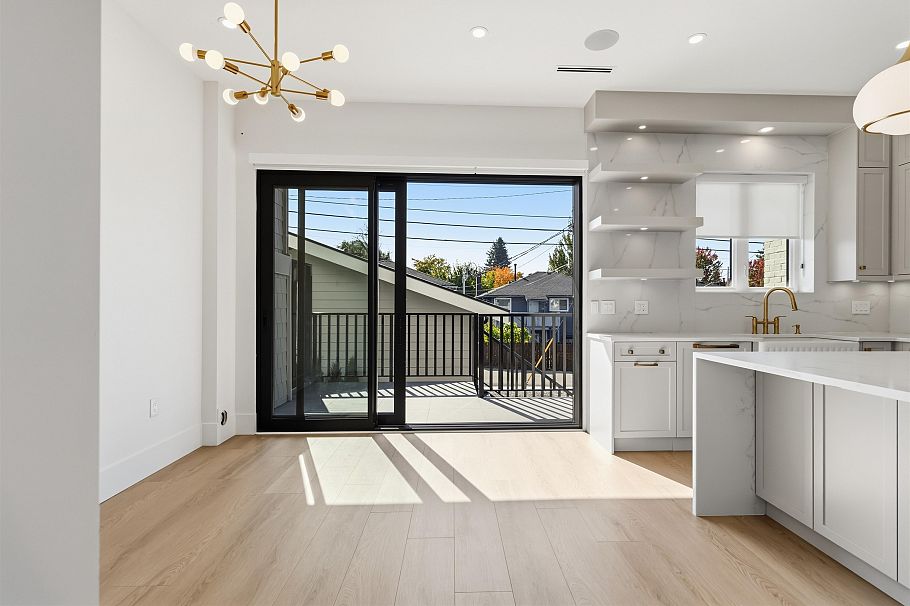 3290 E 48th Avenue Vancouver, BC - 15