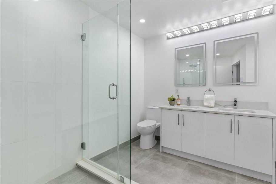 309 27 Alexander Street Vancouver, BC - 30