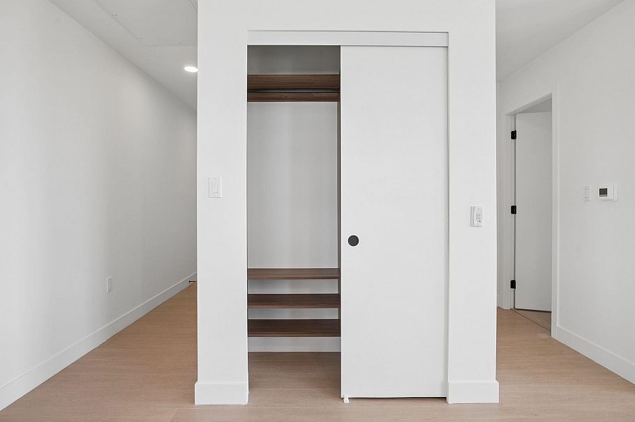 204 333 St. Davids Avenue North Vancouver, BC - 23