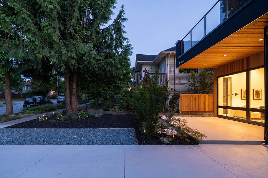 1 4161 Windsor Street Vancouver, BC - 32
