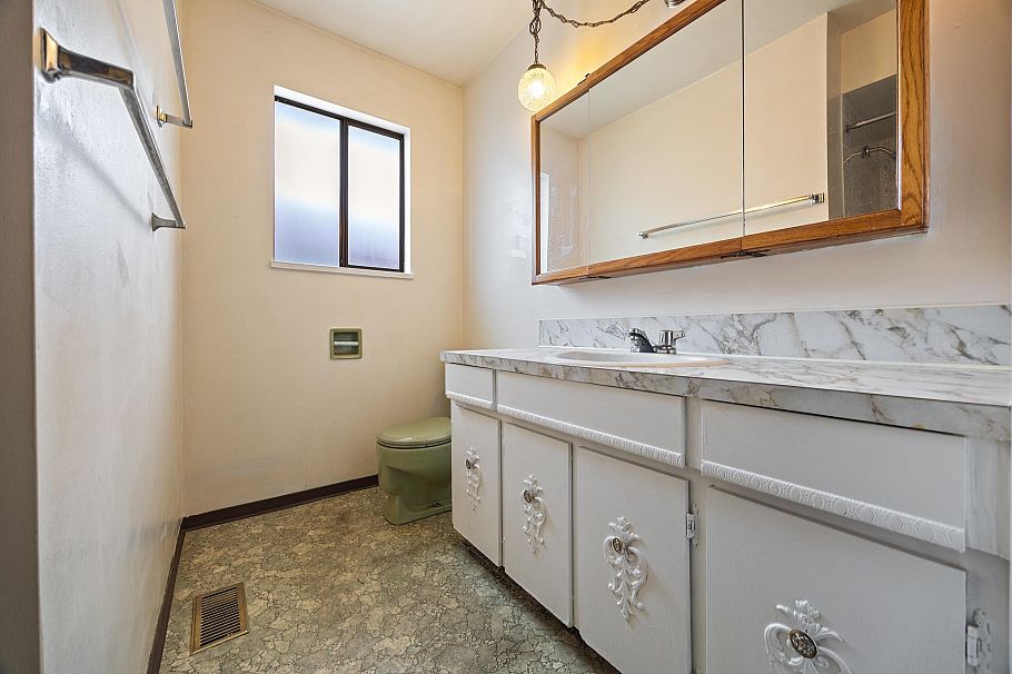 4355 Inverness Street Vancouver, BC - 27