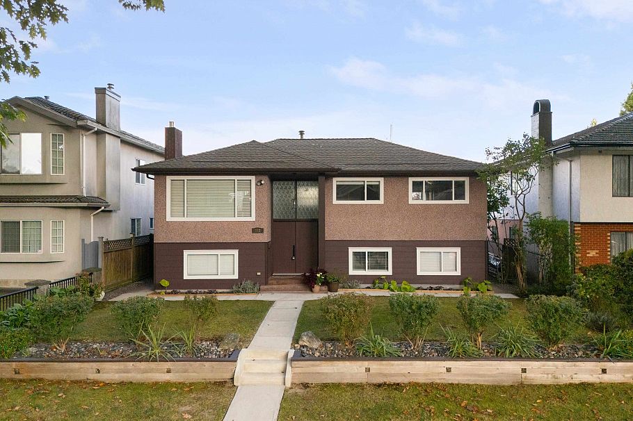 841 E 21st Avenue Vancouver, BC - 1
