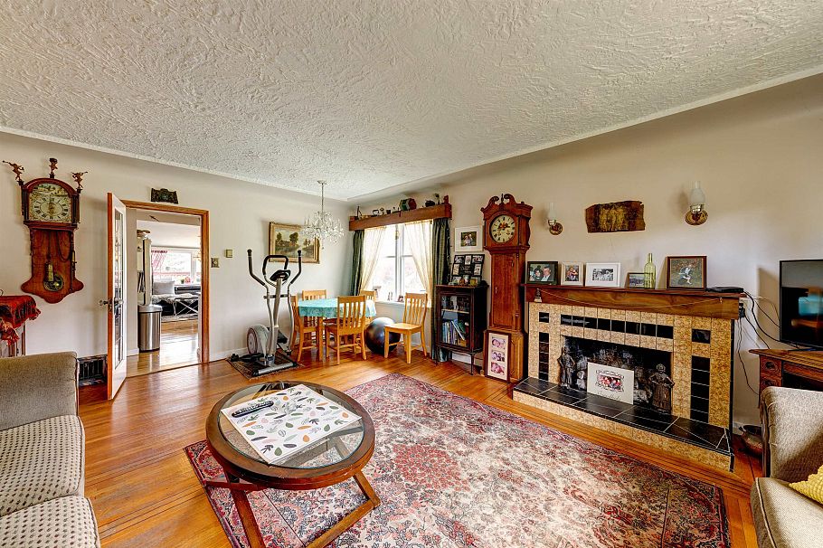 2057 Mahon Avenue North Vancouver, BC - 6