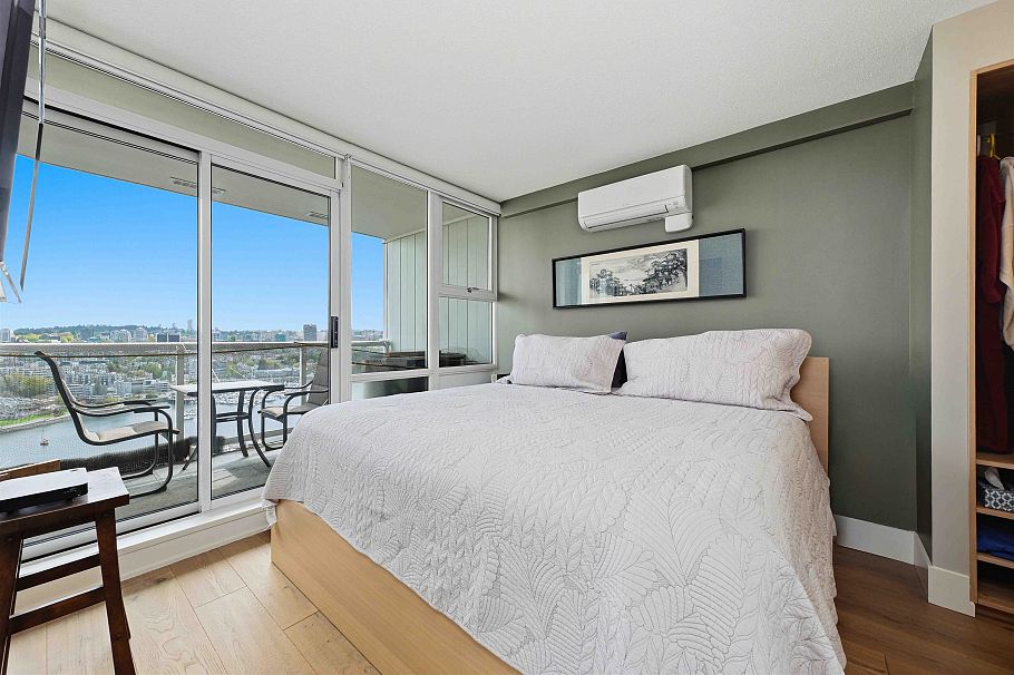 2908 193 Aquarius Mews Vancouver, BC - 16