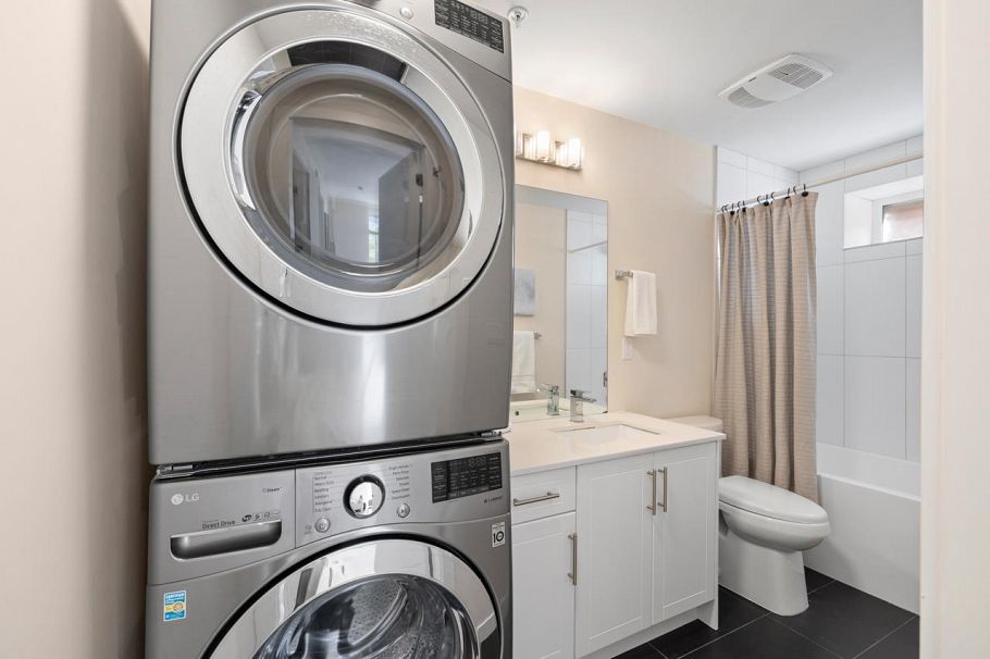 5867 Battison Street Vancouver, BC - 32