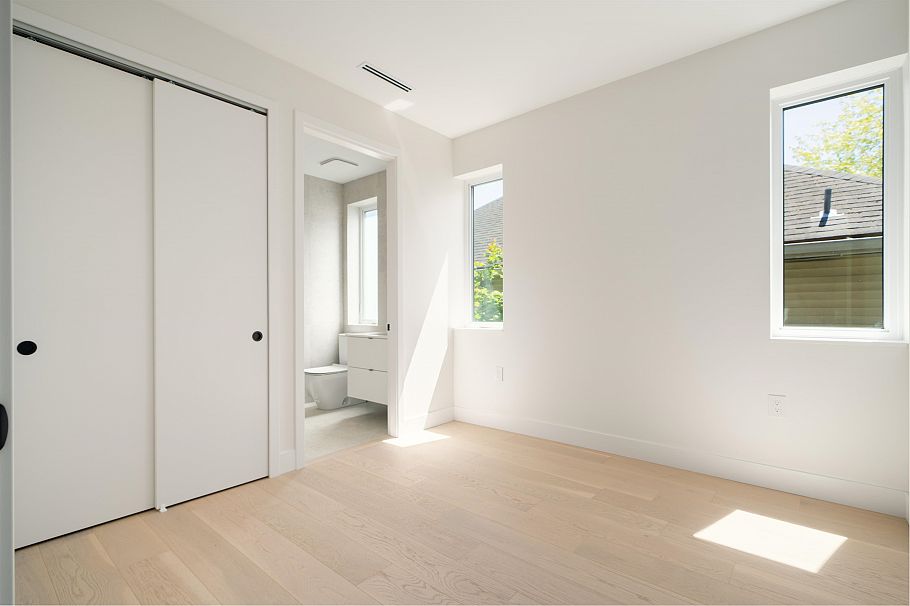 1 4161 Windsor Street Vancouver, BC - 15