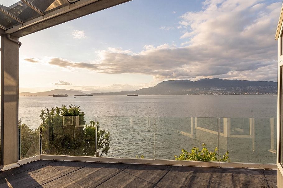 2711 Point Grey Road Vancouver, BC - 4