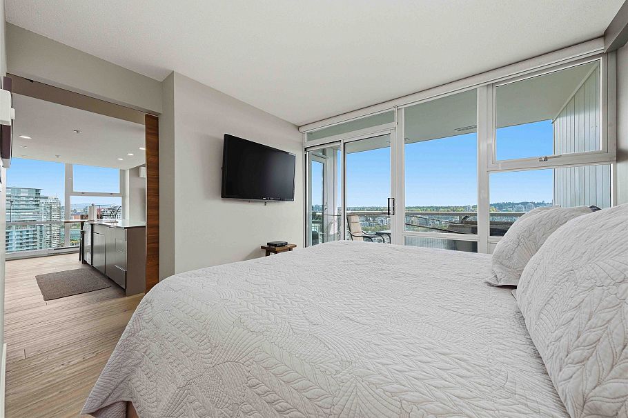 2908 193 Aquarius Mews Vancouver, BC - 17