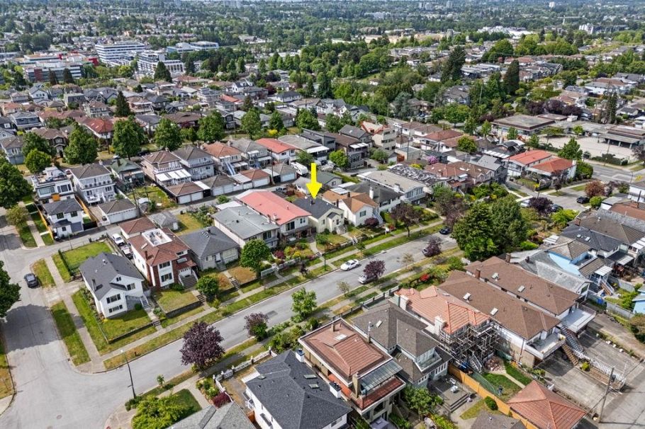 2964 E 4th Avenue Vancouver, BC - 19