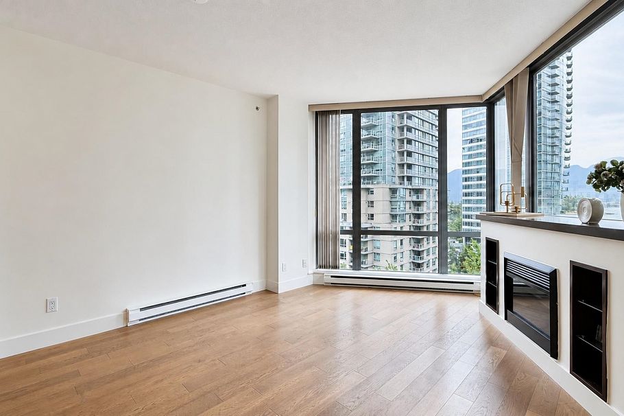 701 1228 W Hastings Street Vancouver, BC - 4