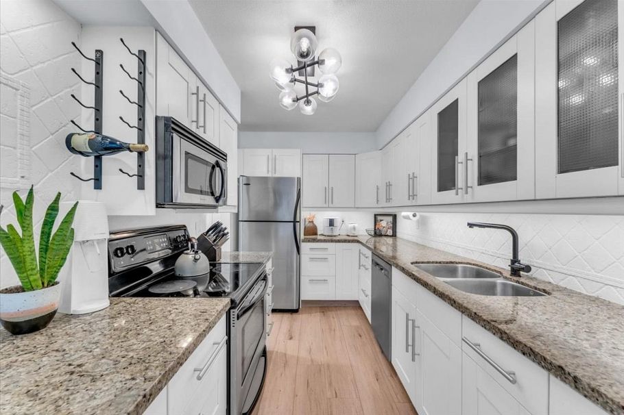 102 320 W 2nd Street North Vancouver, BC - 12