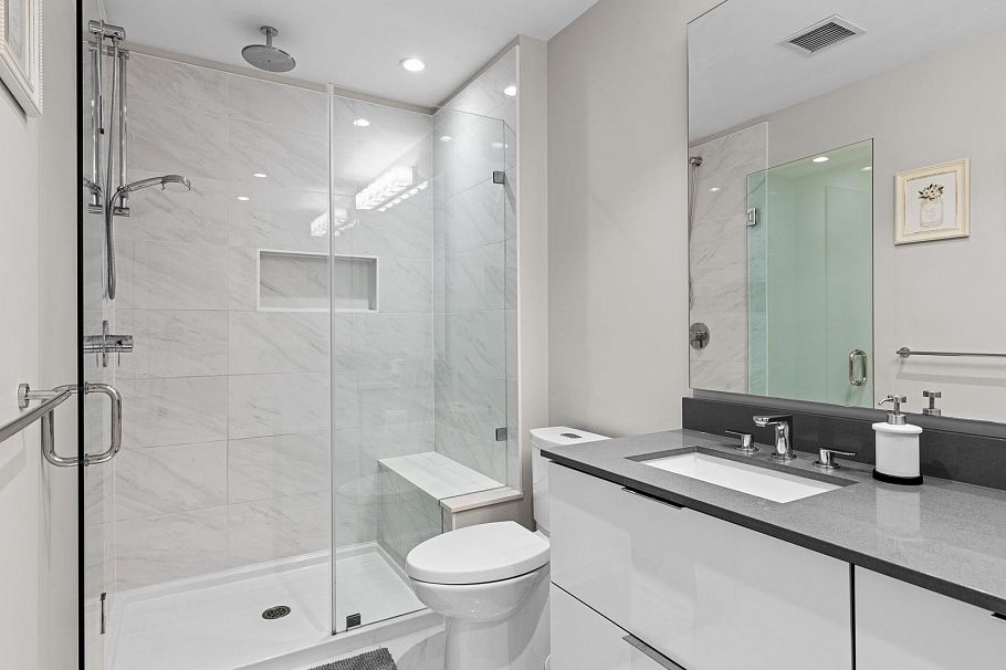 212 2663 Library Lane North Vancouver, BC - 22