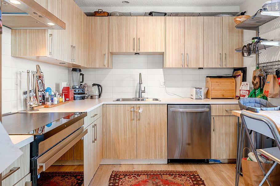 140-142 St. Patricks Avenue North Vancouver, BC - 7