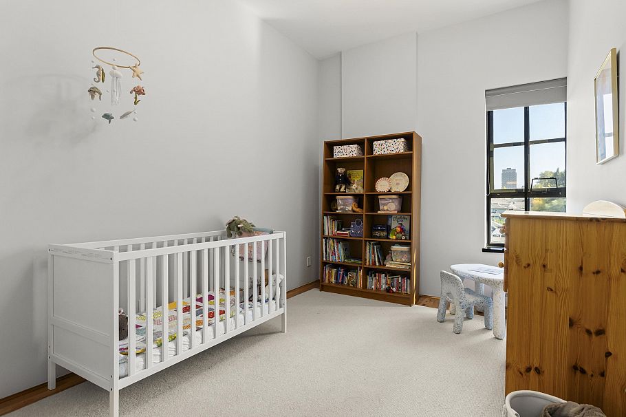 304 4590 Earles Street Vancouver, BC - 30