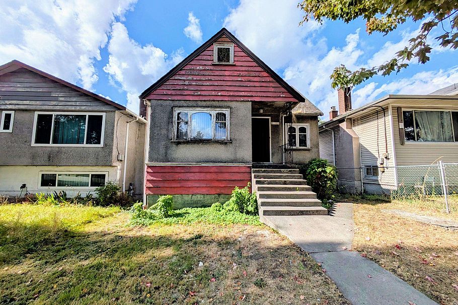 5555 Knight Street Vancouver, BC - 1