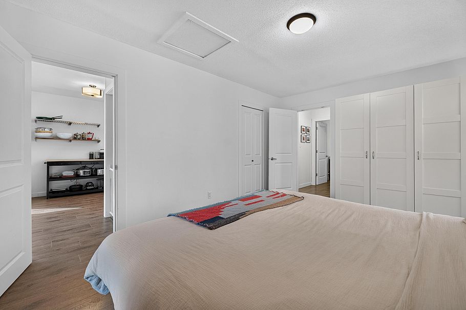 2218 E 11th Avenue Vancouver, BC - 17