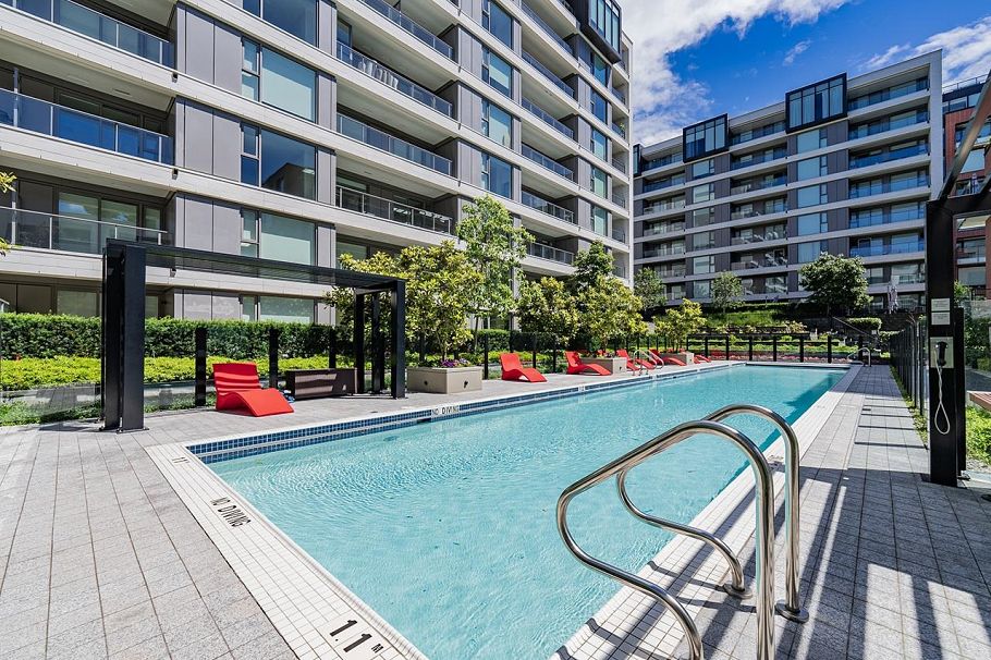 310 1571 W 57th Avenue Vancouver, BC - 4