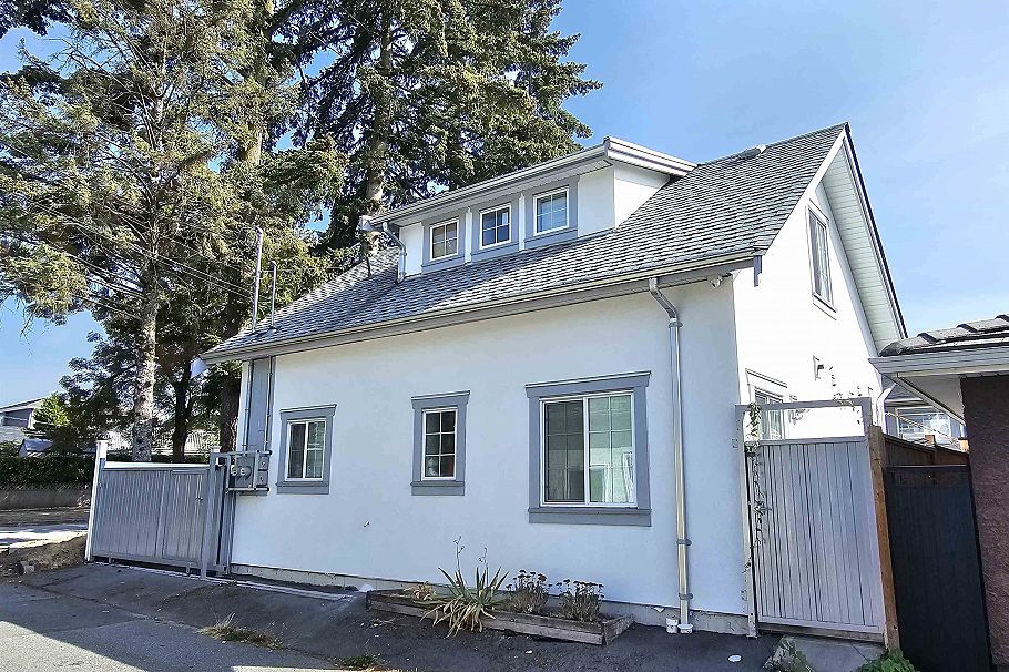 2946 E 52nd Avenue Vancouver, BC - 6