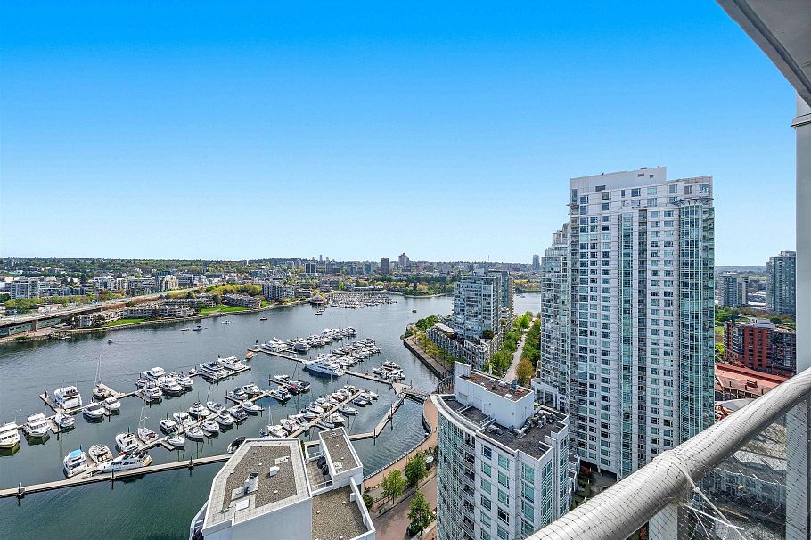 2908 193 Aquarius Mews Vancouver, BC - 7