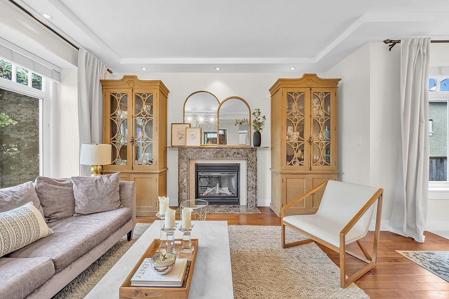 2483 W 22nd Avenue Vancouver, BC - 4