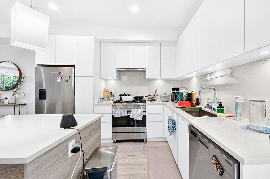 18 3490 Mt Seymour Parkway North Vancouver, BC - 5