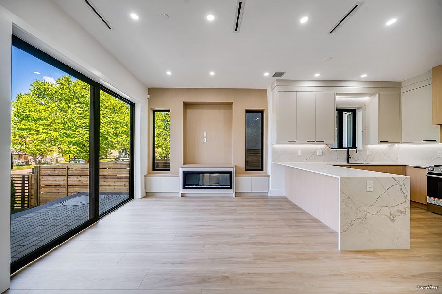 1 2636 Mcgill Street Vancouver, BC - 8
