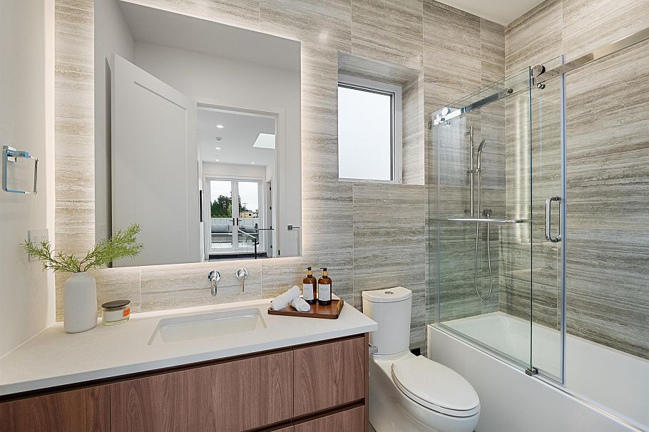 948 W 57th Avenue Vancouver, BC - 17