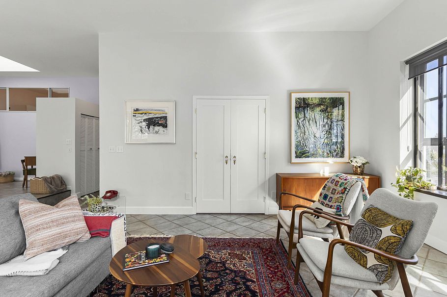304 4590 Earles Street Vancouver, BC - 9